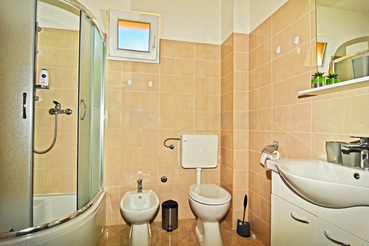 Nina Apartament